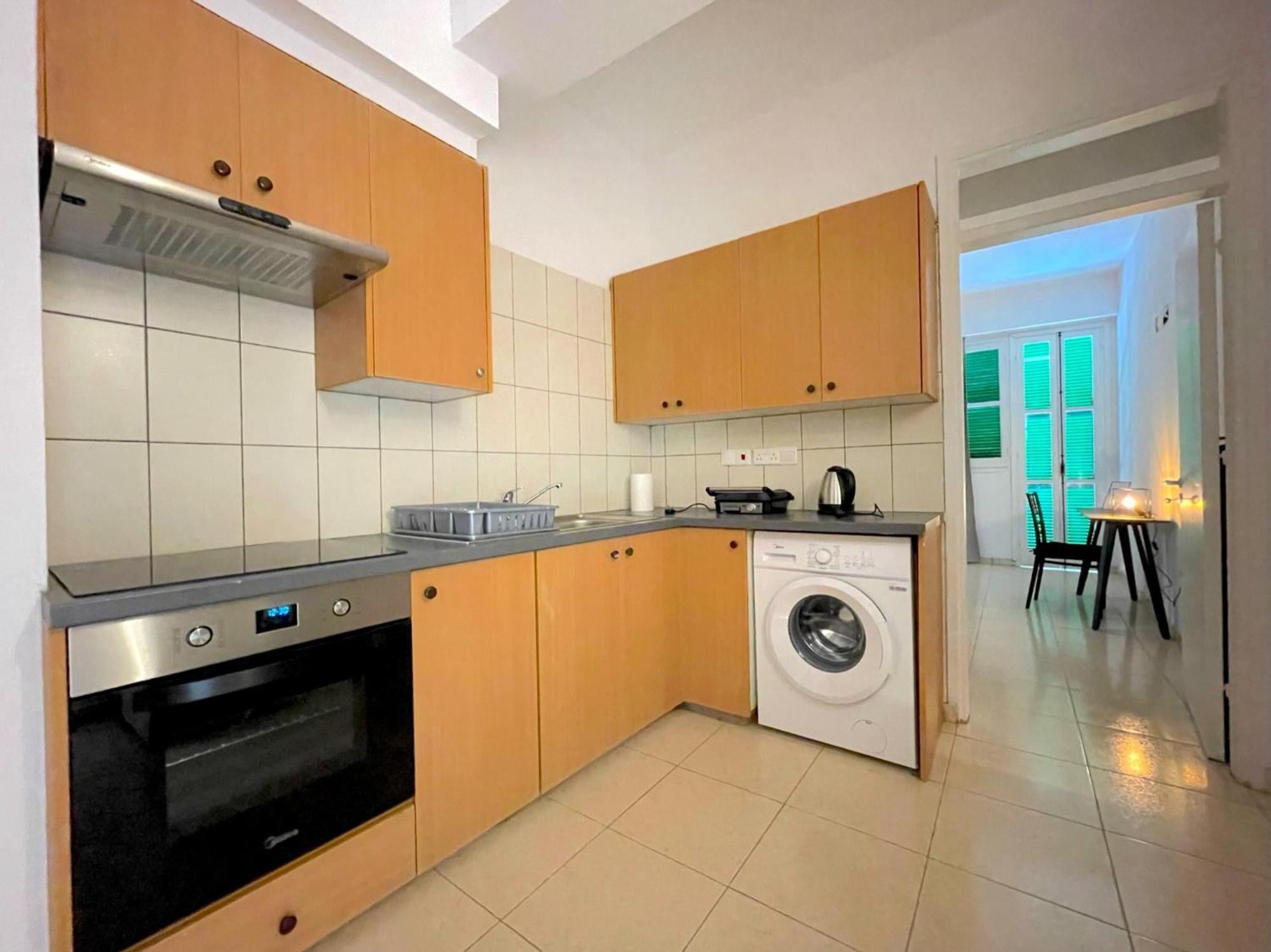 Queen Regina Suites By Platform 357 Nicosia Luaran gambar